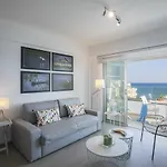 Daire Mackenzie Zoe Seafront *