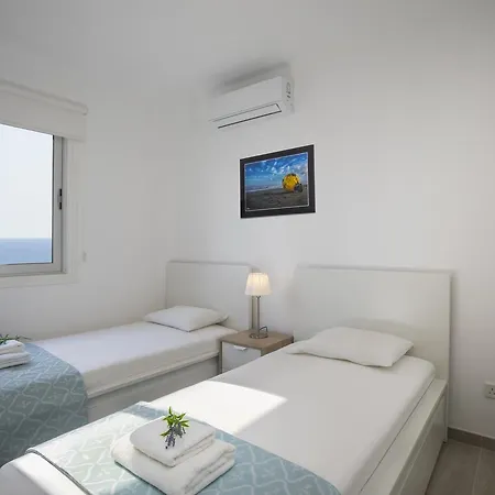 Mackenzie Zoe Seafront Apartment
