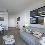 Mackenzie Zoe Seafront Apartamento Lárnaca