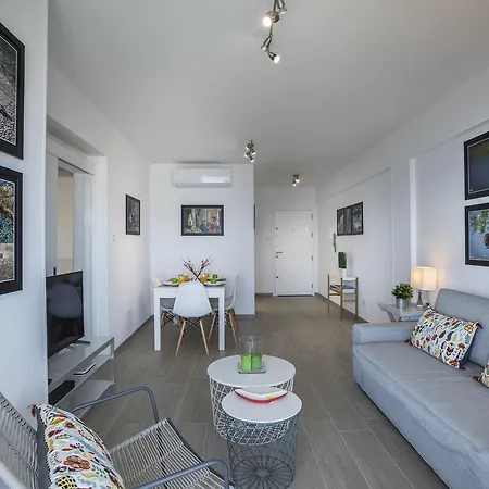 Apartment Mackenzie Zoe Seafront