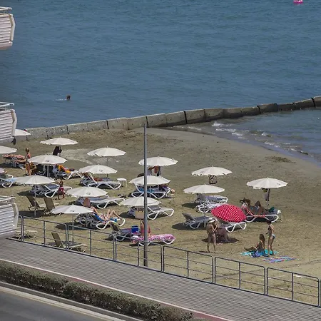 Mackenzie Zoe Seafront Apartment