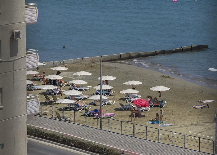 Mackenzie Zoe Seafront Апартаменты