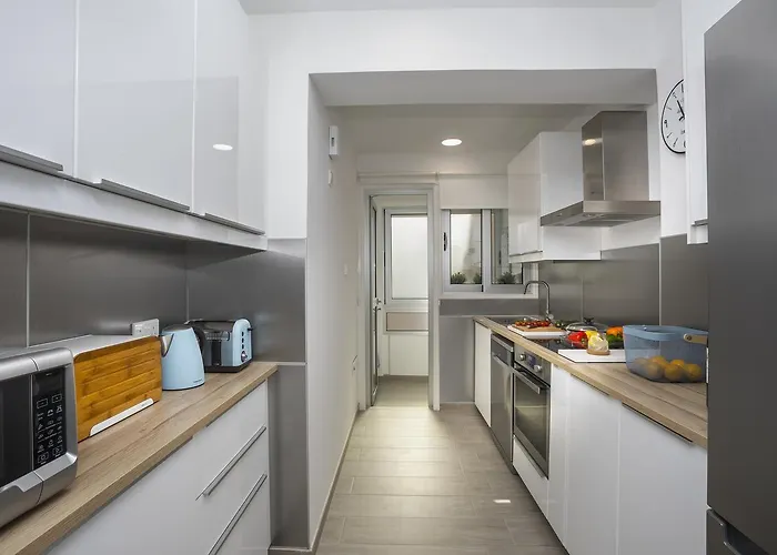 Mackenzie Zoe Seafront Апартаменты