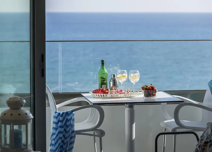 Apartment Mackenzie Zoe Seafront *