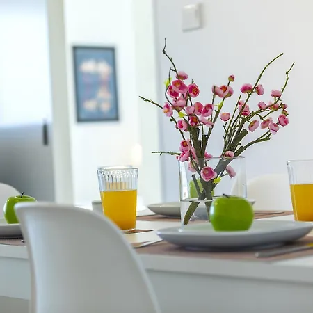 Apartment Mackenzie Zoe Seafront *